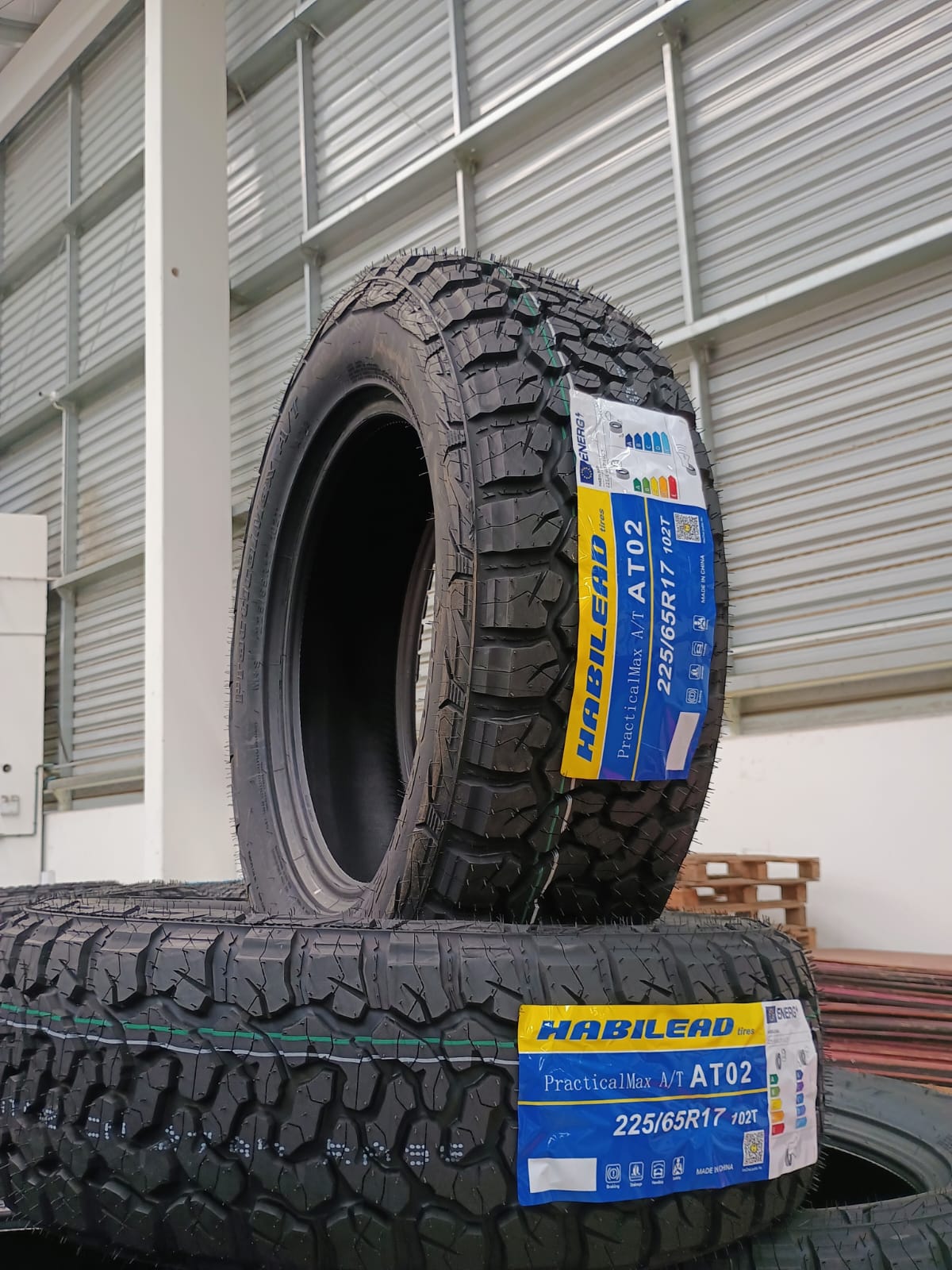 Pneu 225/65R17 LB 102T AT02 Habilead