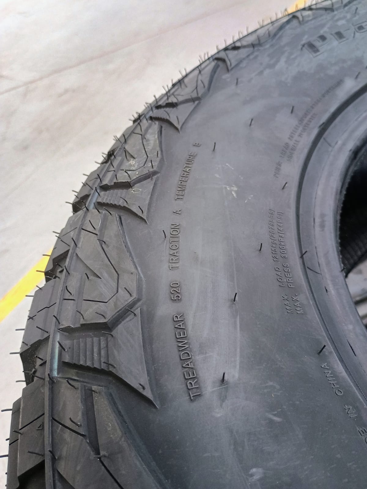 Pneu LT285/75R16 LB 126/123S AT02 Habilead