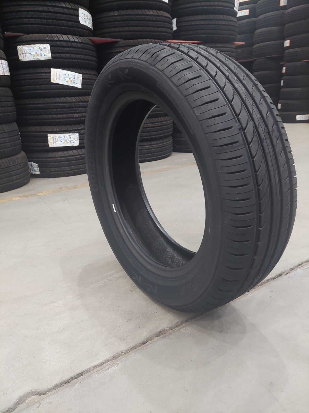 Pneu 225/55R18 98V RP68 Golden Crown
