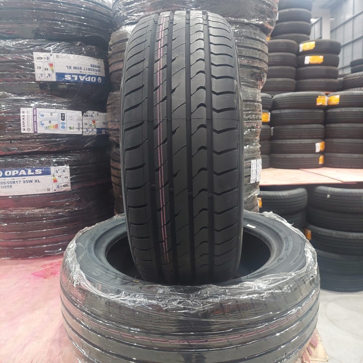 Pneu 205/55R17 95WXL FH888 Opals - Pneus Auto